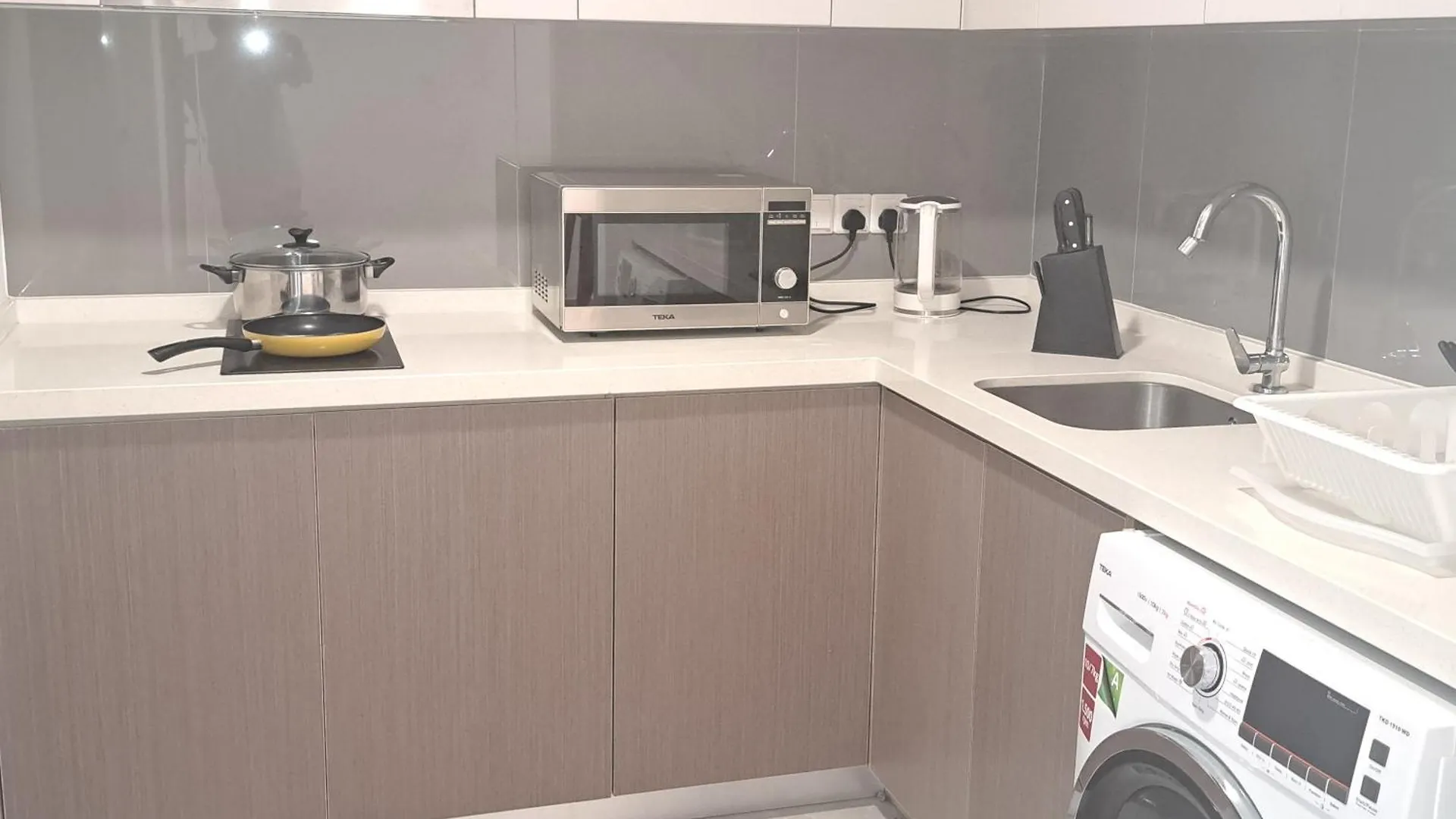 Marigold Suite At Agile Residence Kuala Lumpur
